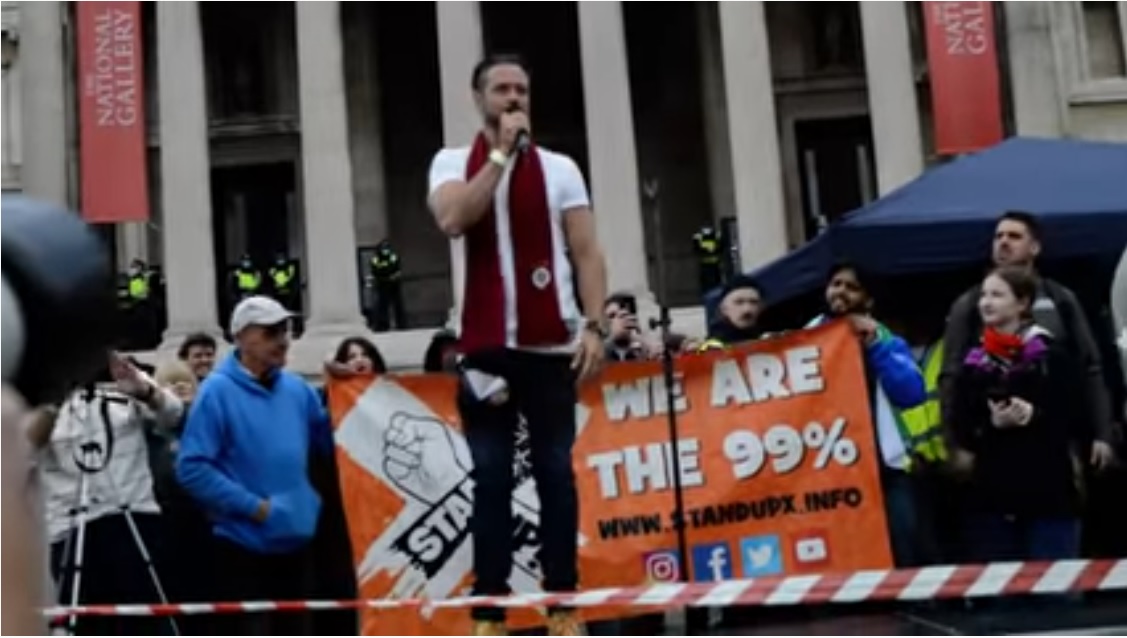 Gareth Icke urges protesters at Trafalgar Square to reclaim their rights and humanity