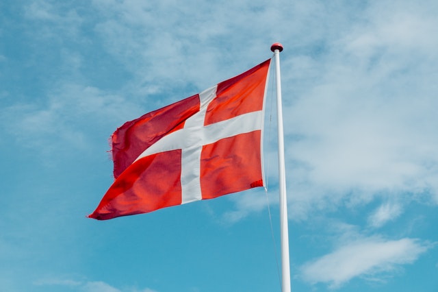 Iceland and Denmark: No herd immunity from vaccines