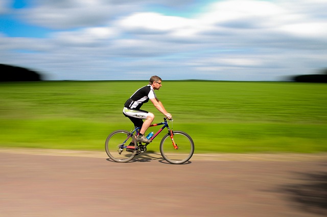 Facemasks return at Tour De France